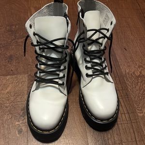 Dr. Martens White Jadon Smooth Leather Platform Boots women’s size 9 men’s 8